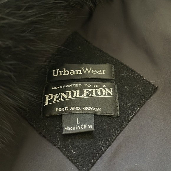 Pendleton Fox Collar Merino Wool Black Zip Front Vest. Size L. PM/A1651 - Picture 9 of 10